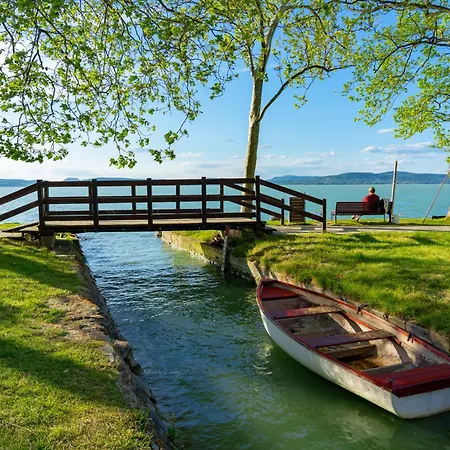 In Balatonlelle 54842
