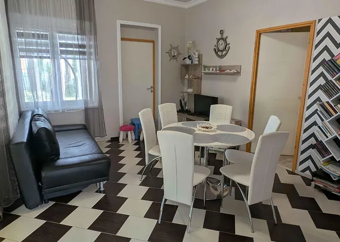 アパート In 54842 *