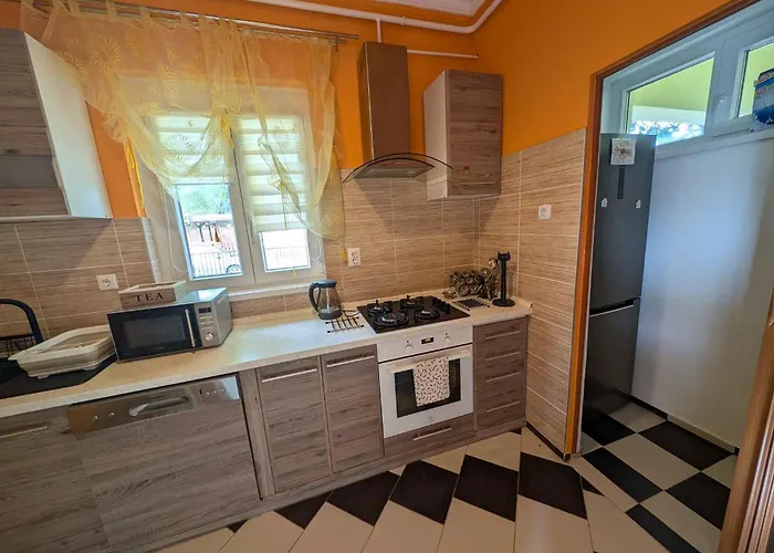 In 54842 バラトンレッレ