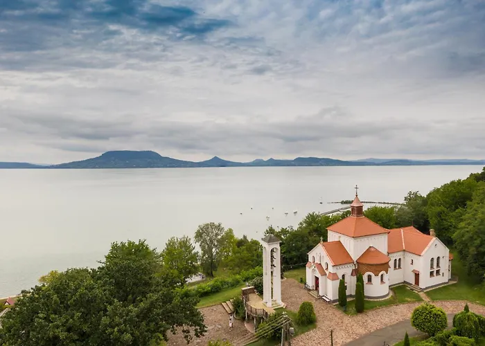 In 54842 アパート バラトンレッレ